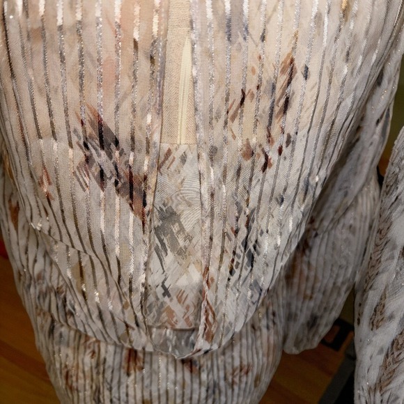 White House Black Market Mini Dress Metallic Boho Long Slit Sleeve Whimsy SZ 00 - Picture 4 of 13